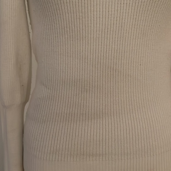 Zara White Sweater with gold buttons - Picture 2 of 9